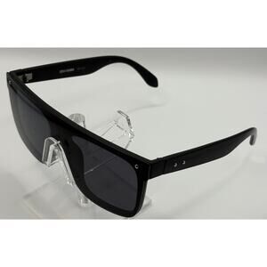 Steve Madden SR1021 Black Shield Sunglasses Oversized Flat Top 59124MSM002 LTS